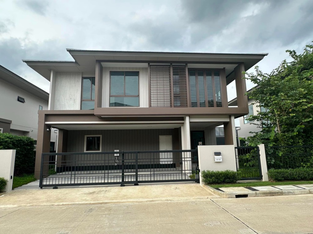 For SaleHousePattanakan, Srinakarin : Burasiri Krungthep Kreetha Project, detached house with resort atmosphere with technology and home functions for modern life on Krungthep Kreetha location, near Rama 9, just a few minutes to the expressway. and Suvarnabhumi Airport