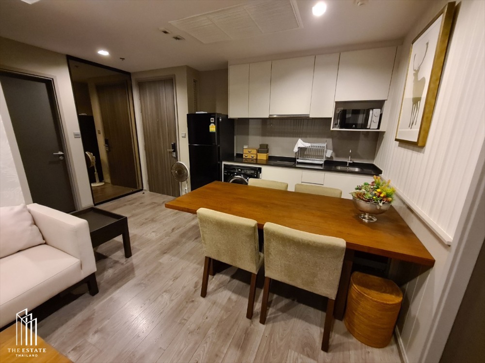 For SaleCondoLadprao, Central Ladprao : Best Price!! For SALE ** Whizdom Avenue Ratchada-Ladprao ** High floor room, corner room, north direction, open view, with furniture and electrical appliances. Decorated with Calvin brand furniture. Klein whole room ready to move in @8.12MB