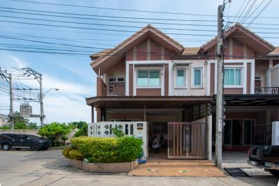 For SaleTownhouseRathburana, Suksawat : Townhome for sale, Baan Suk Niwet 5, 23.5 sq w., 3 bedrooms, 3 bathrooms, excellent condition. CC