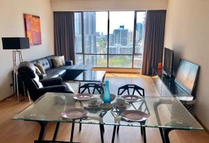 For SaleCondoNana, North Nana,Sukhumvit13, Soi Nana : Hyde Sukhumvit, near BTS Nana, fully furnished, corner room, 114 sq m.