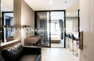 For SaleCondoRama9, Petchburi, RCA : sell!! Beautifully decorated room, high floor, open view, size 35 sq m. +++ life asoke +++ Tell&Line 0939256422