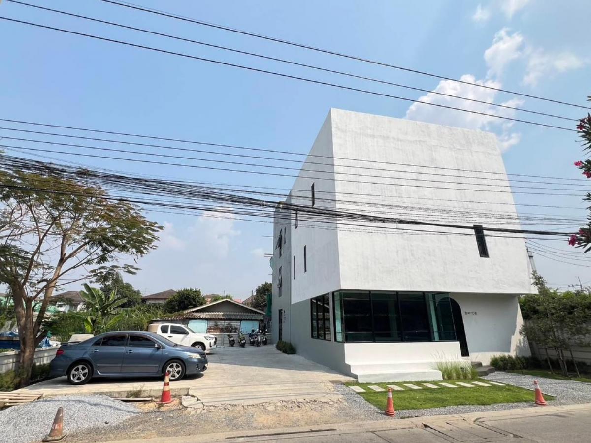 For RentHousePathum Thani,Rangsit, Thammasat : Salila🚩 For rent🏢3-storey office building with roof terrace, ready to use, spacious 🚩Near Future Park Rangsit, near Nana Charoen Market, near Zeer Rangsit