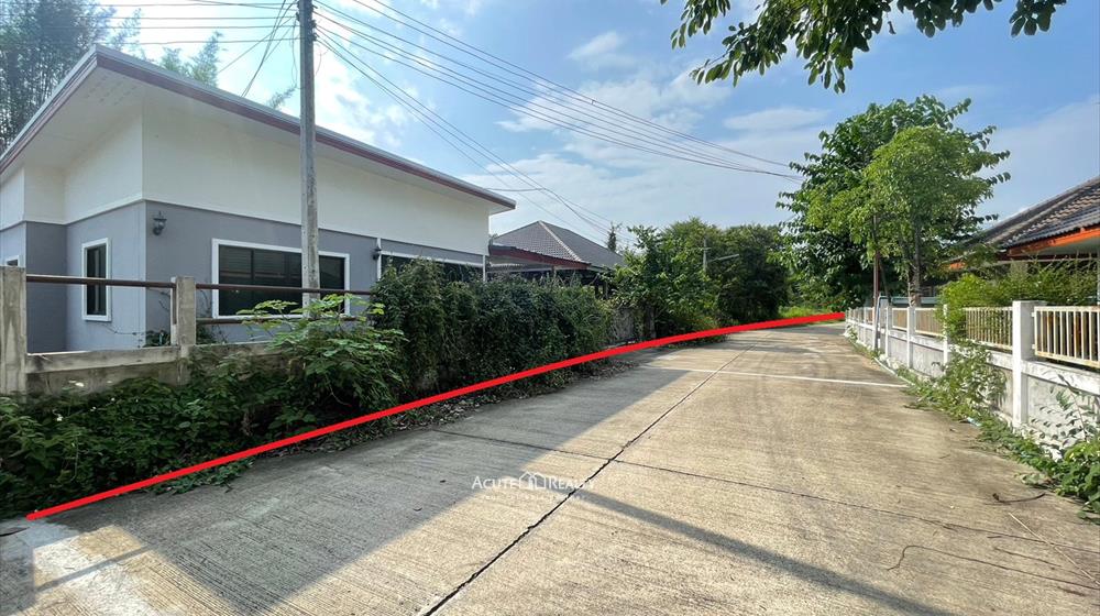 For SaleLandChiang Mai : Land and buildings for sale in Nam Phrae Sub-district, Hang Dong, Chiang Mai