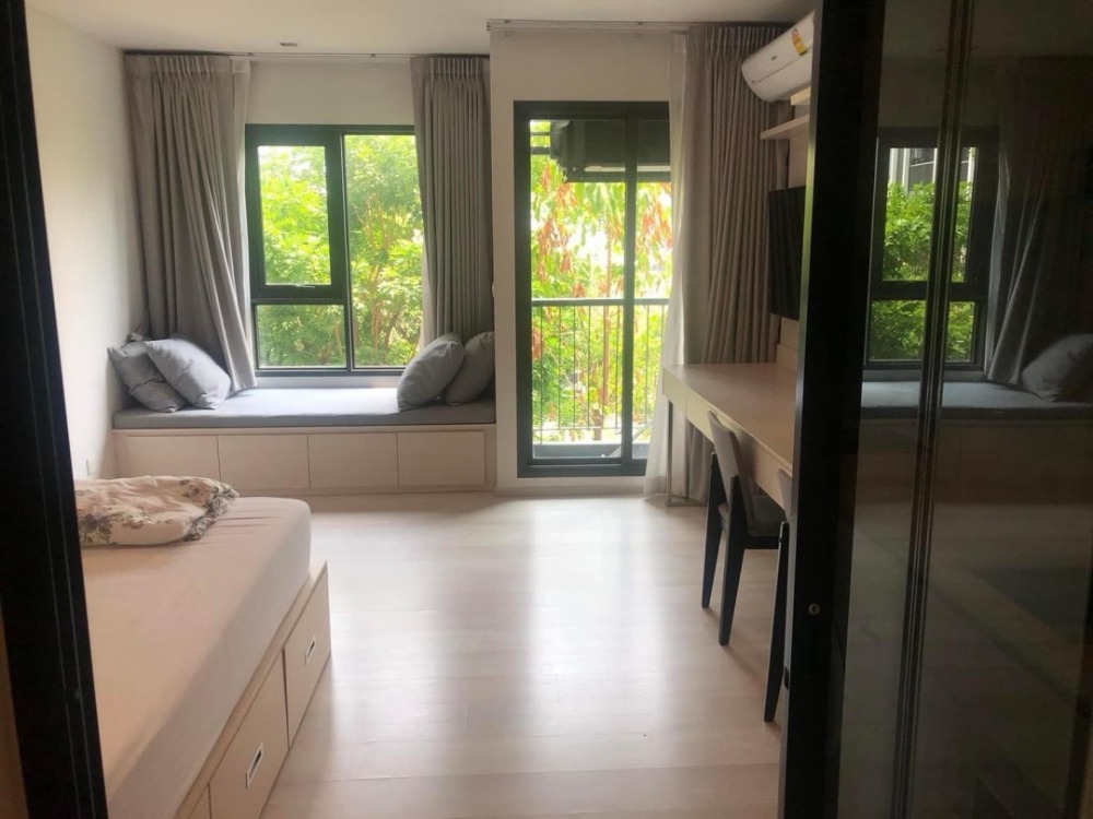 For RentCondoWitthayu, Chidlom, Langsuan, Ploenchit : Life One Wireless : 28 sq m. 12th floor, BTS Ploenchit, beautiful room, fully furnished soft creamy white furniture, complete electrical appliances