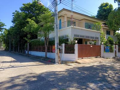 For SaleHousePinklao, Charansanitwong : 2-story detached house for sale, Honeyville Village. Soi Kanchanaphisek 9, corner plot, ready to move in condition.