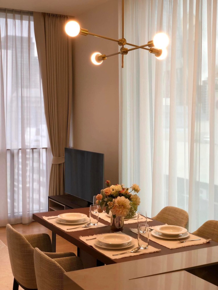 For RentCondoWitthayu, Chidlom, Langsuan, Ploenchit : ♢ Nice Decoration ♢ 15+ floor, 70 sq.m., 2 beds | Fully furnished | Condo near Central Chidlom 210 m., BTS Chidlom 400 m.