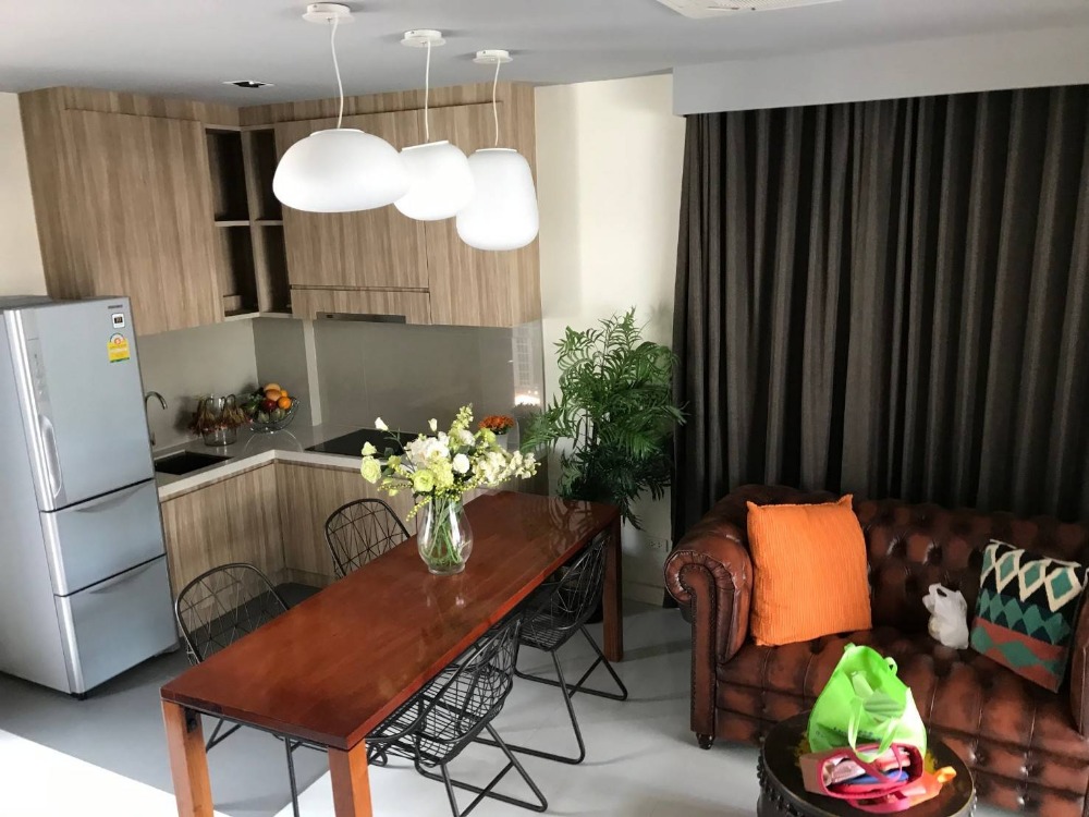 For SaleTownhouseRama3 (Riverside),Satupadit : ● Luxury house ● 2-Story Detached House, 24.00 sq.w. | 3 Bedrooms, 5 Bathrooms | Near Raintree International School 6 mins, Central Plaza Rama 3 8 mins