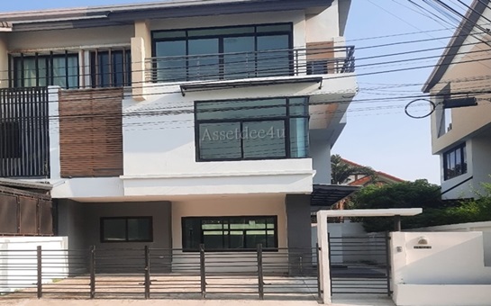 For RentHousePinklao, Charansanitwong : 3-storey twin house for rent, corner room, 5 bedrooms, unfurnished, Veridian Ratchaphruek, near DBS International