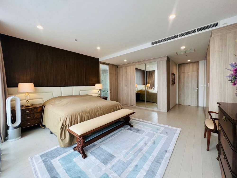 For SaleCondoWitthayu, Chidlom, Langsuan, Ploenchit : ♦ Top Floor ♦ Tower B, 50+ Floor, Type P05 | 139.33 sq.m. 2 Beds | Condo skywalk connect to BTS ploenchit and Central Embassy.