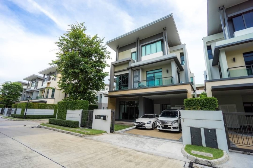 For SaleHouseKaset Nawamin,Ladplakao : ● Nice decoration ● 3-story detached house, 62.70 sq.w. | 4 bedrooms Fully finished | Near Phaya Thai Nawamin Hospital 8 mins, Fashion Island 11 mins