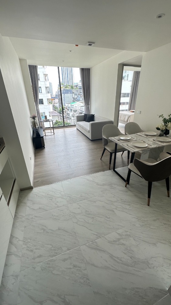 ให้เช่าคอนโดสุขุมวิท อโศก ทองหล่อ : Brand New 1 Bed Unit for Rent!