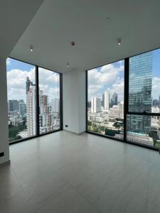 ขายดาวน์คอนโดสาทร นราธิวาส : Hot Deal 1 Bed Unit for Sale!