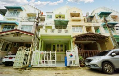 For SaleTownhouseRattanathibet, Sanambinna : 3-Storey Townhome for sale, Baan Suan Than Park Gallery, 190 sq m., 21.2 sq w, 4 bedrooms, 3 bathrooms, suitable for an office.