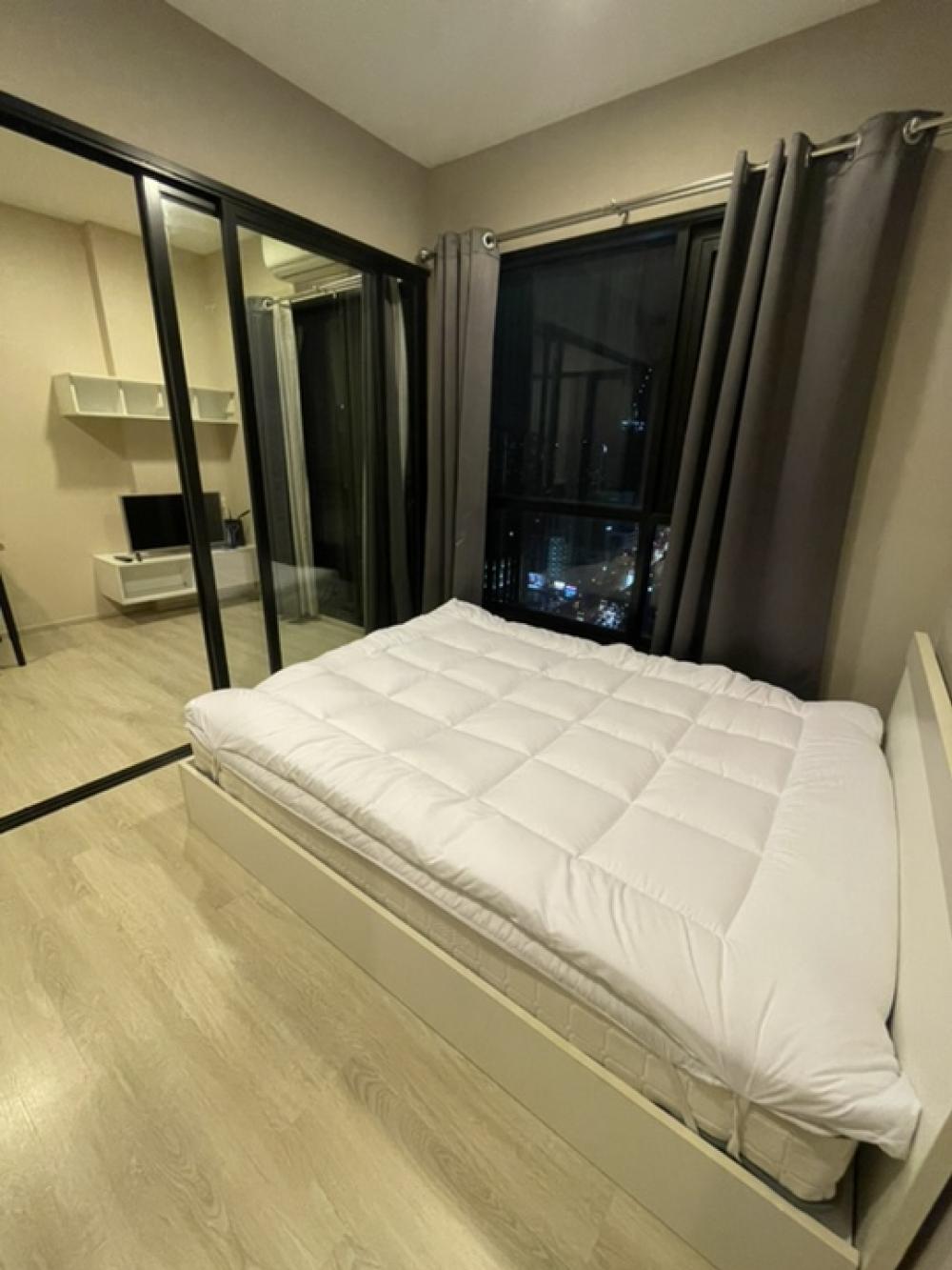 For RentCondoRama9, Petchburi, RCA : 🔥Ready to move in, contract ends on October 14 🔥Fully furnished, high floor, unblocked view! Condolette Midst Rama9 15,900/mo.