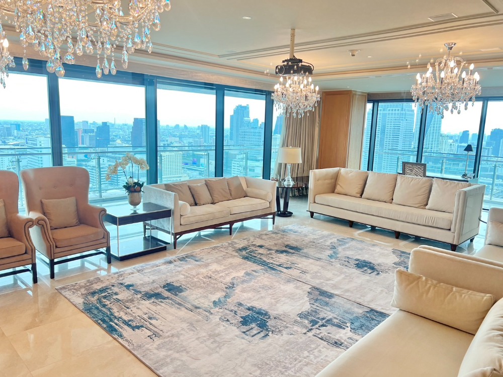 For RentCondoWitthayu, Chidlom, Langsuan, Ploenchit : For rent St.Regis, 3 bedrooms, near BTS Chidlom.