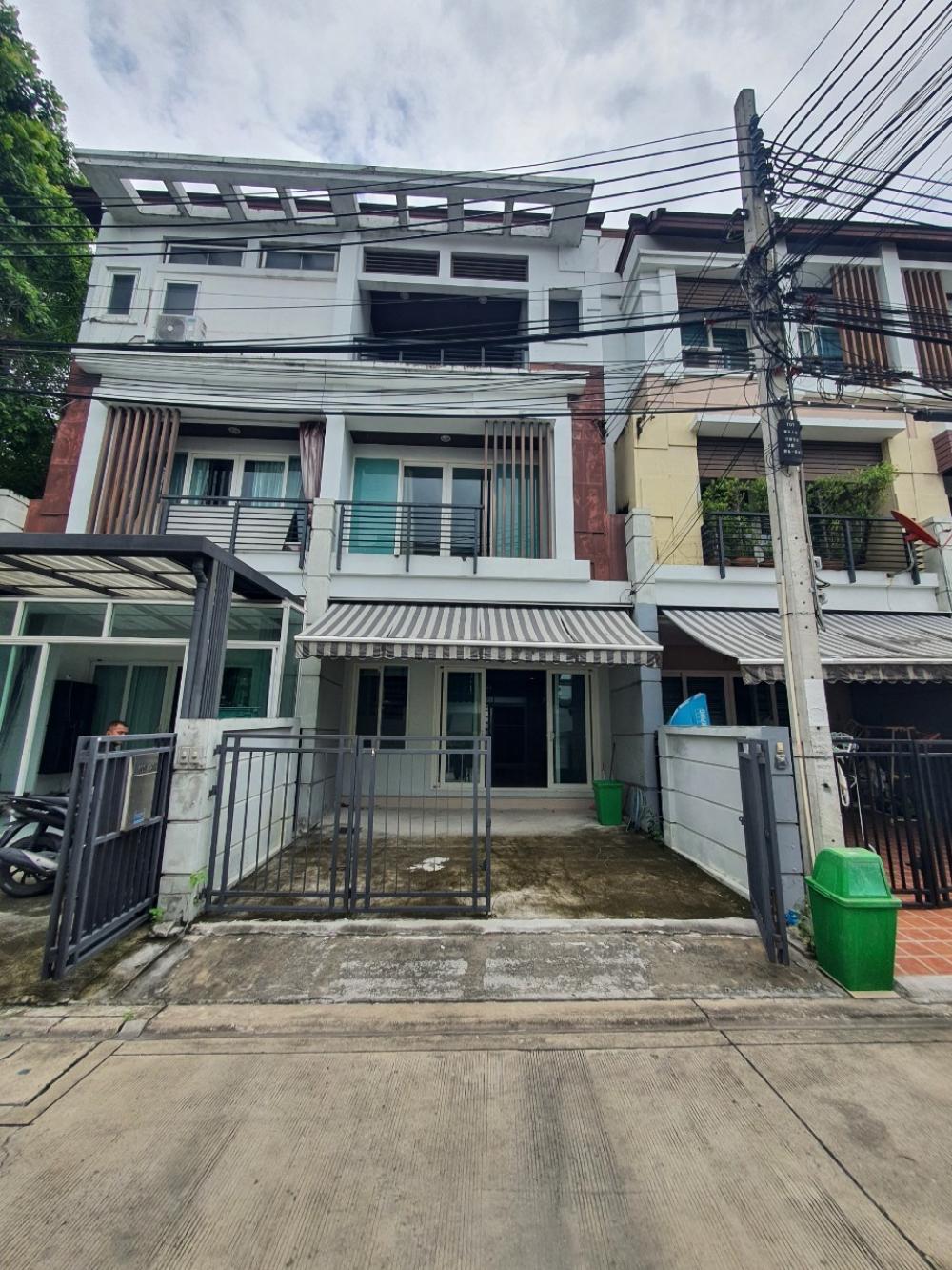 For RentTownhouseYothinpattana,CDC : House for rent Baan Klang Muang Urbanian Rama 9-Lat Phrao 84, very beautiful 🎅🏼🧑🏼‍🎄🤶🏽房子出租在Urbanian Rama 9-Lat Phrao 84中间，非常漂亮