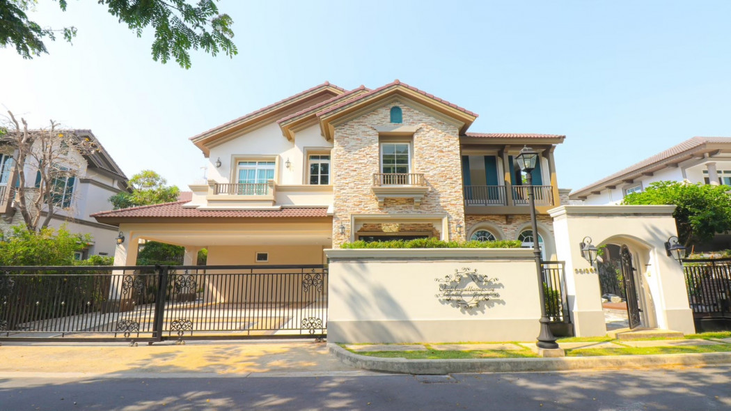 For RentHouseBangna, Bearing, Lasalle : For rent, single house, Nantawan Bangna Km.7, 4 bedrooms, 5 bathrooms, only 5 minutes to Mega