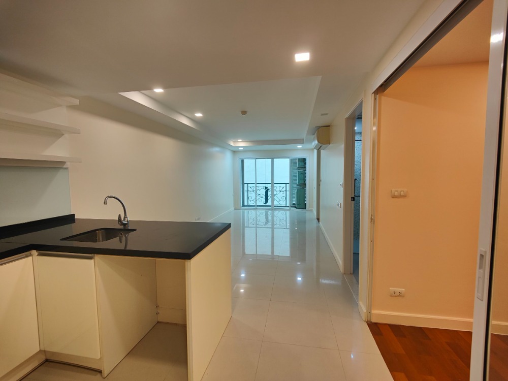 For SaleCondoSukhumvit, Asoke, Thonglor : Condo for sale at Le Nice Ekkamai, 2 bedrooms, 1 bathroom, 6th floor, pets allowed.