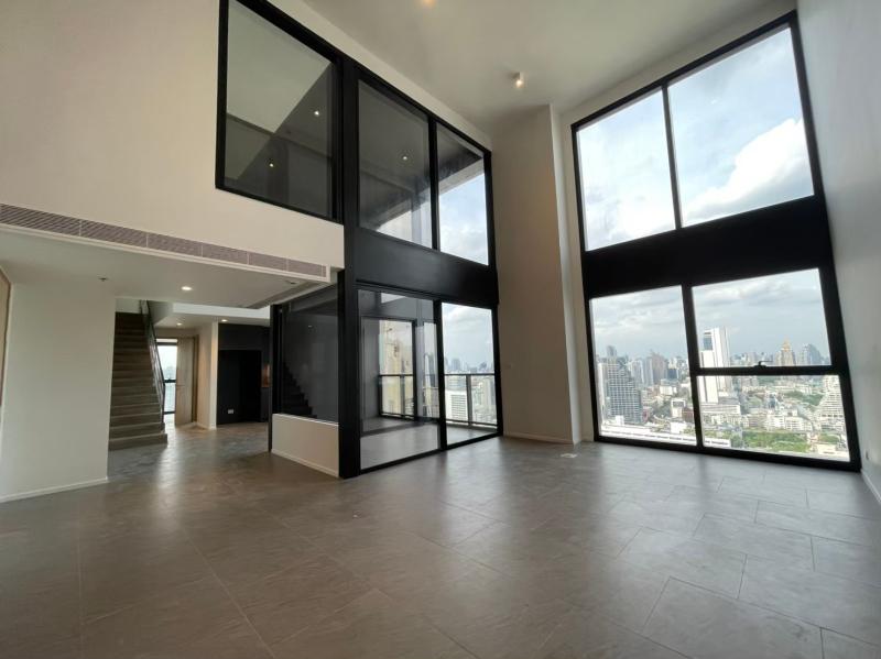 For SaleCondoSilom, Saladaeng, Bangrak : Condo For Sale The Lofts Silom 2 Bedroom 3 Bathroom 123 sqm