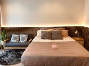 For RentCondoRama9, Petchburi, RCA : For rent at Life Asoke-Rama 9  Negotiable at @m9898 (with @ too)