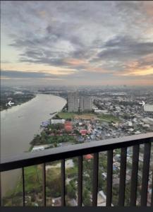 For SaleCondoRattanathibet, Sanambinna : Politan Aqua for sale, 53rd floor, north side, Chao Phraya River view, high floor, no blocking buildings, panoramic view.