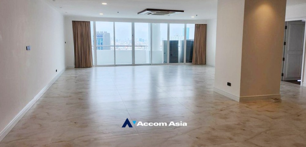 ให้เช่าคอนโดนานา : 3 Bedrooms Condominium for Rent in Sukhumvit, Bangkok near BTS Nana at Kallista Mansion (AA33865)