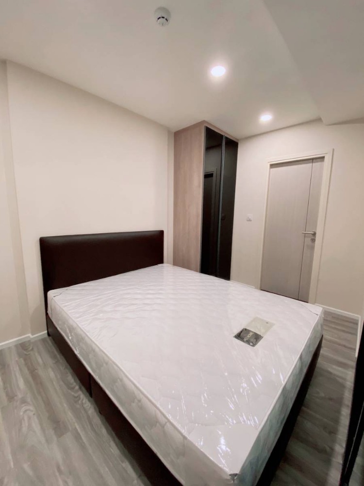 For SaleCondoOnnut, Udomsuk : ⭐️Selling very cheap⭐️IKON 77, new project, size 32 sq m, 1 bedroom, 1 bathroom, complete amenities, convenient travel, near People Park shopping center, fully furnished. Ready to move in