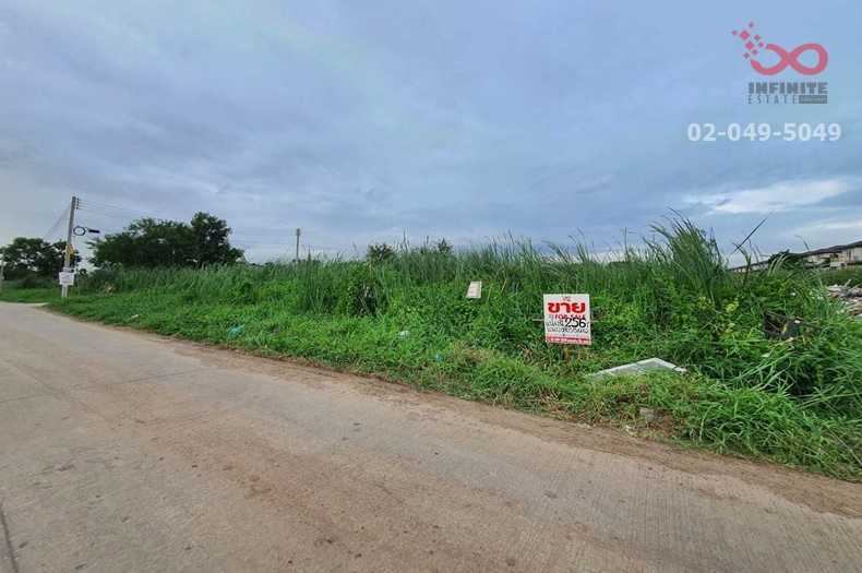 For SaleLandPathum Thani,Rangsit, Thammasat : Empty land for sale, 256 square wah, Khlong Sam Road 1/15 (Soi Lek Bai), Rangsit-Nakhon Nayok Road.