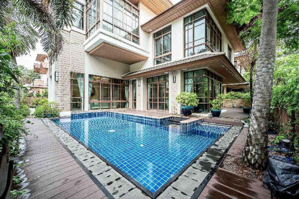 For SaleHouseOnnut, Udomsuk : Urgent sale ‼️ Baan Sansiri Sukhumvit 67, 5 bedrooms, 6 bathrooms, best price, corner plot, very beautifully decorated 🔥🔥🔥