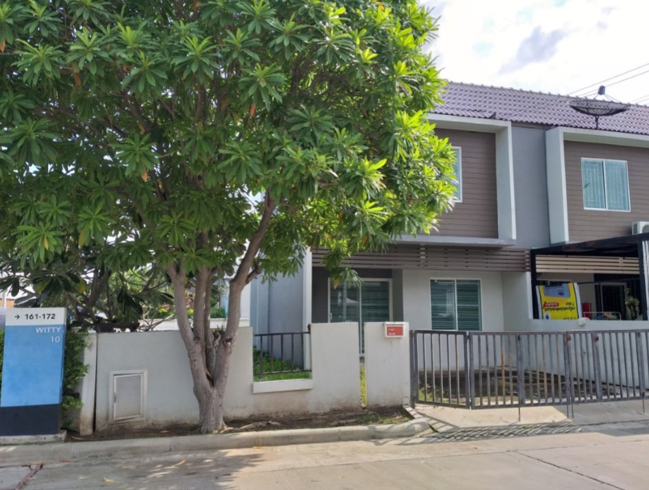 For SaleTownhouseNonthaburi, Bang Yai, Bangbuathong : Townhouse Areeya Kanchanaphisek-Ratchaphruek, corner plot, 3 bedrooms, 2 bathrooms, 2 cars, 36.50 sq m., near Khlong Bang Phai Station. Purple Line