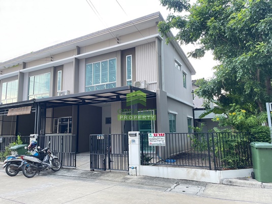 For SaleTownhousePathum Thani,Rangsit, Thammasat : Pruksa Ville Village 100, Phahonyothin, Khlong Luang, urgent sale, 2-story townhome, area 27.70 sq m, corner plot, good location, ready to move in.