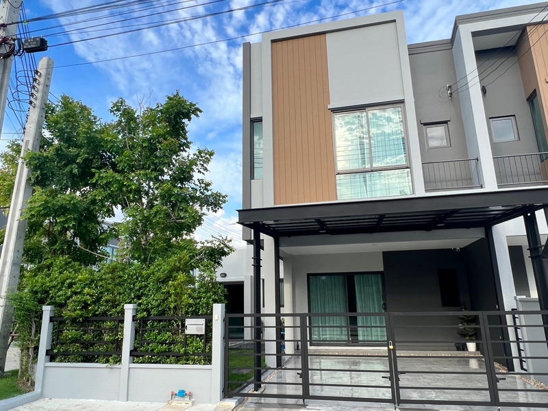 ให้เช่าทาวน์เฮ้าส์/ทาวน์โฮมบางนา แบริ่ง ลาซาล : Samut Prakan Town House Pleno Sukhumvit - Bangna 2 Bang Na-Trat BRE20452