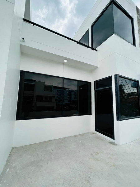 ให้เช่าโฮมออฟฟิศสุขุมวิท อโศก ทองหล่อ : For Sale and Rent Bangkok Home Office Sukhumvit 77 BTS On Nut Suan Laung BRE20417