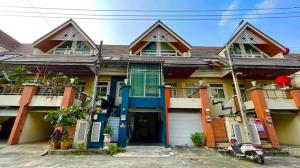 For SaleTownhouseLadprao101, Happy Land, The Mall Bang Kapi : Townhouse for sale, Merit Place, Lat Phrao 87, MERIT PLACE, modern style.