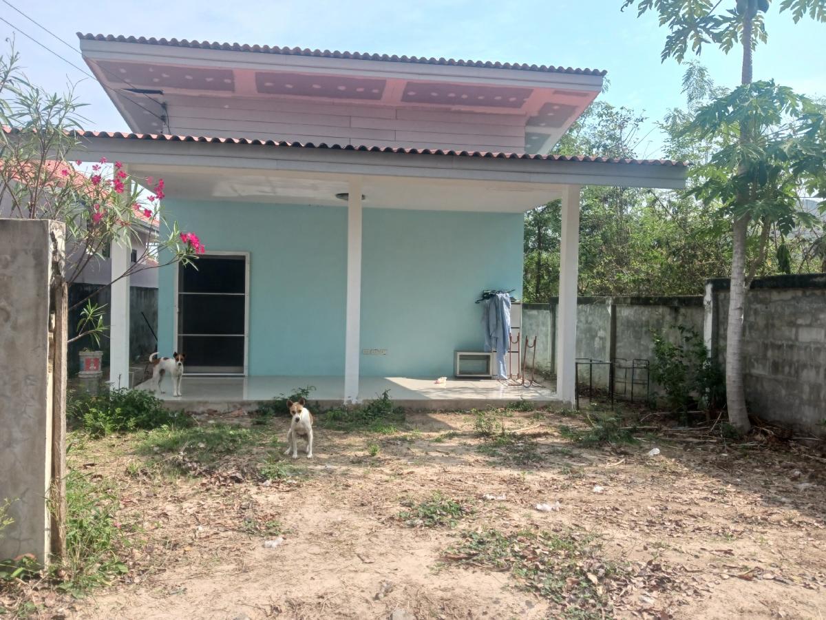 For SaleHouseHuahin, Prachuap Khiri Khan, Pran Buri : Single house for sale with land near Banyan Golf Course, Hua Hin District, mountain view, good location, no flooding problems.