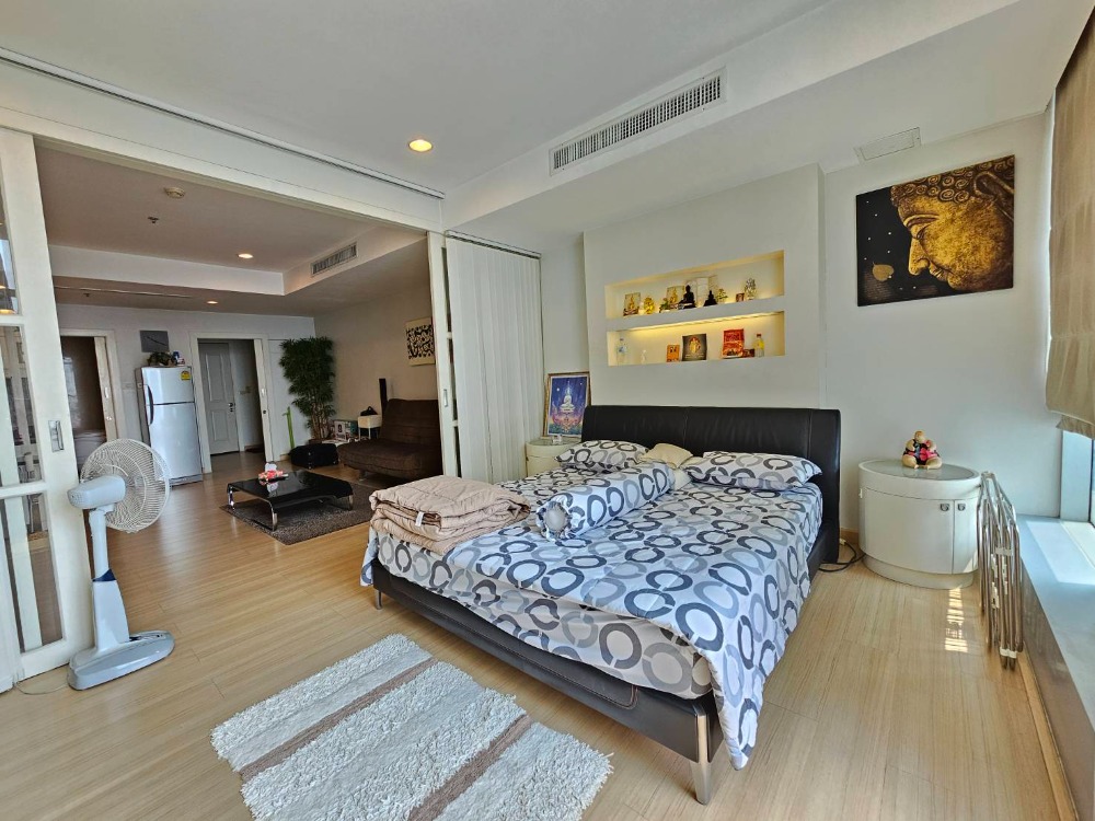 For SaleCondoWongwianyai, Charoennakor : Baan Sathon Chao Phraya Condo, 30th floor, size 61 square meters,