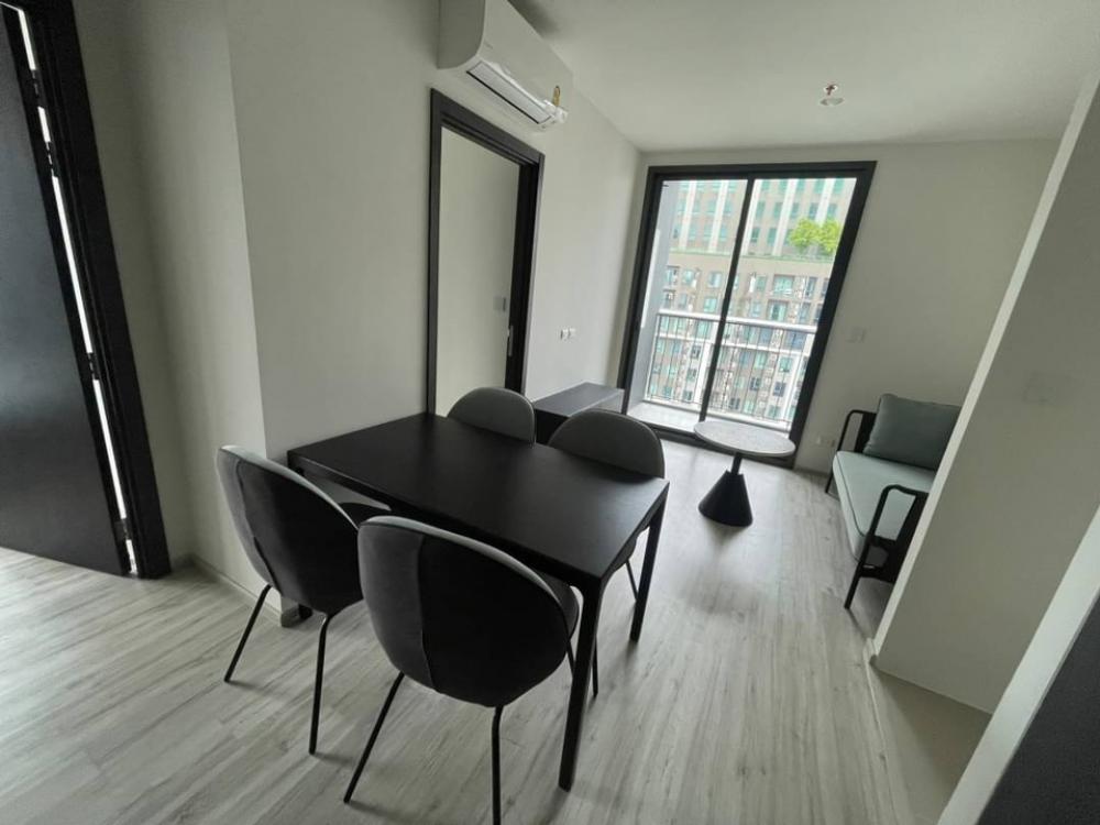 For SaleCondoRatchadapisek, Huaikwang, Suttisan : Condo for sale XT Huaikwang (XT Huai Khwang), price a little over a hundred thousand per square meter. only. If interested, call 0647944263