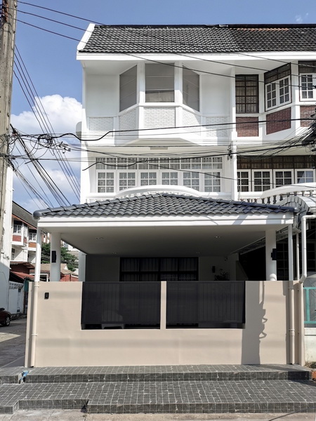 For SaleTownhouseOnnut, Udomsuk : For Sale Bangkok Town House Sukhumvit BTS Bang Chak Phra Khanong BRE18362