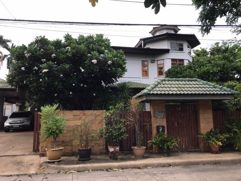 ขายบ้านลาดพร้าว เซ็นทรัลลาดพร้าว : For Sale Bangkok Single House Lat phrao Lat phrao BRE17431