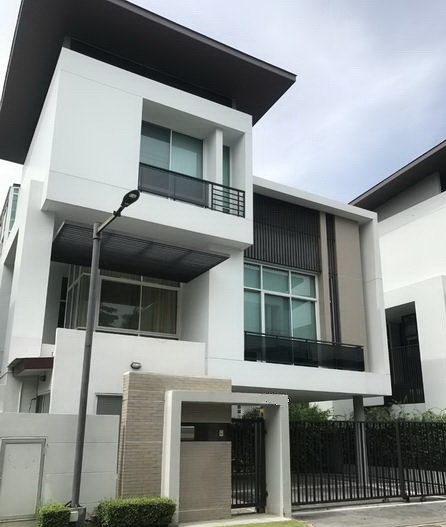 ขายบ้านพัฒนาการ ศรีนครินทร์ : For Sale Single House Nirvana Beyond Rama 9 Suan Luang BRE4555