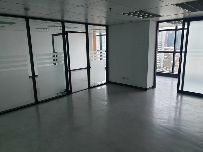 For RentOfficeOnnut, Udomsuk : For Rent Office Sukhumvit 63 BTS Ekkamai Watthana BRE3896