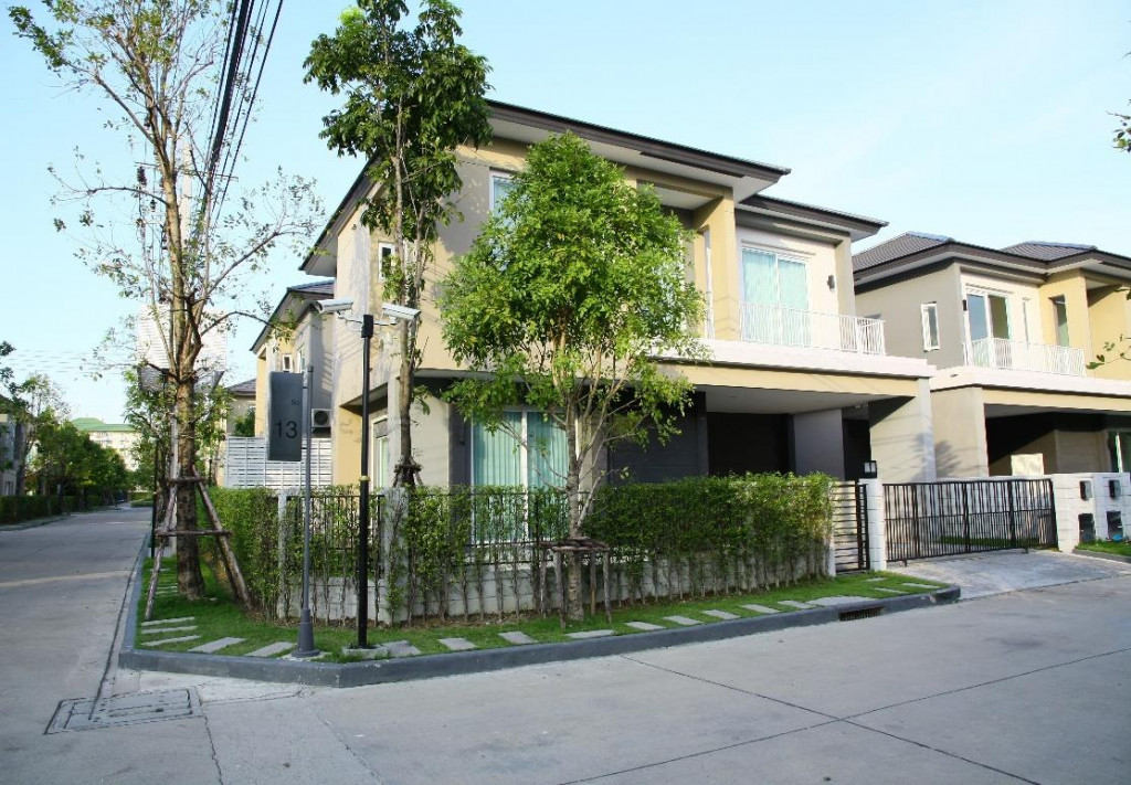 ให้เช่าบ้านบางนา แบริ่ง ลาซาล : For Sale and Rent Bangkok House AP The City Sanphawut BTS Bang Na Bang Na BRE11331