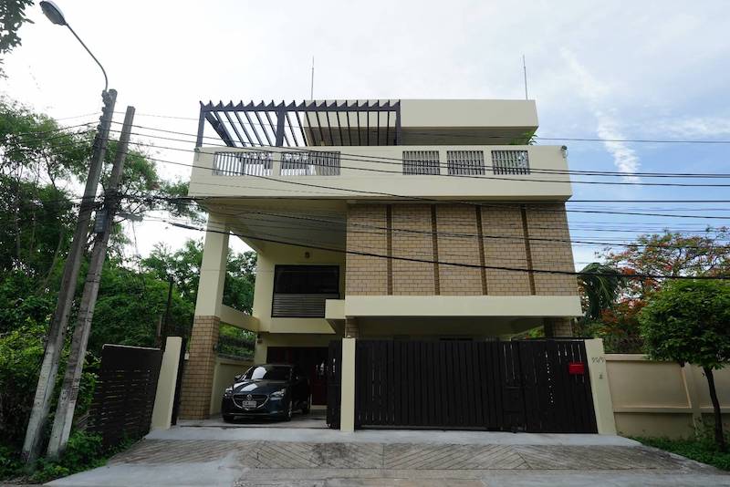 For RentHouseSapankwai,Jatujak : For Rent House Phahon Yothin BTS Ratchayothin Chatuchak BRE8758