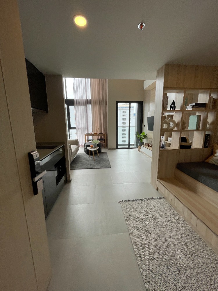 For SaleCondoSiam Paragon ,Chulalongkorn,Samyan : Cooper Siam Condo for sale, 10th floor, usable area 51.90 sq m, size 1 bedroom, 1 bathroom, convenient road, near BTS National Stadium. Surrounded by famous Street Food restaurants, close to shopping and educational institutions.