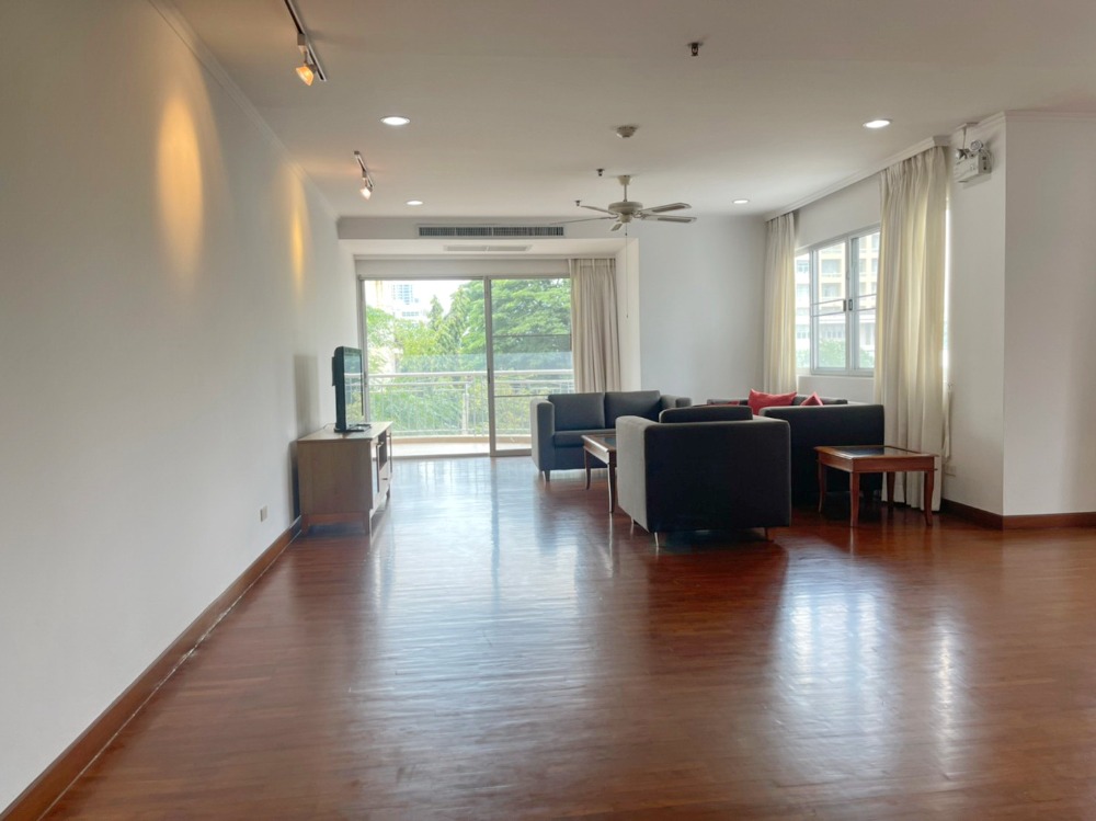 For RentCondoSathorn, Narathiwat : 3 BRS APARMENT ✦ AT SATHORN AREA PRIVACY AND KID PLAY GROUND ️🌿 🌈 FOR FAMILY