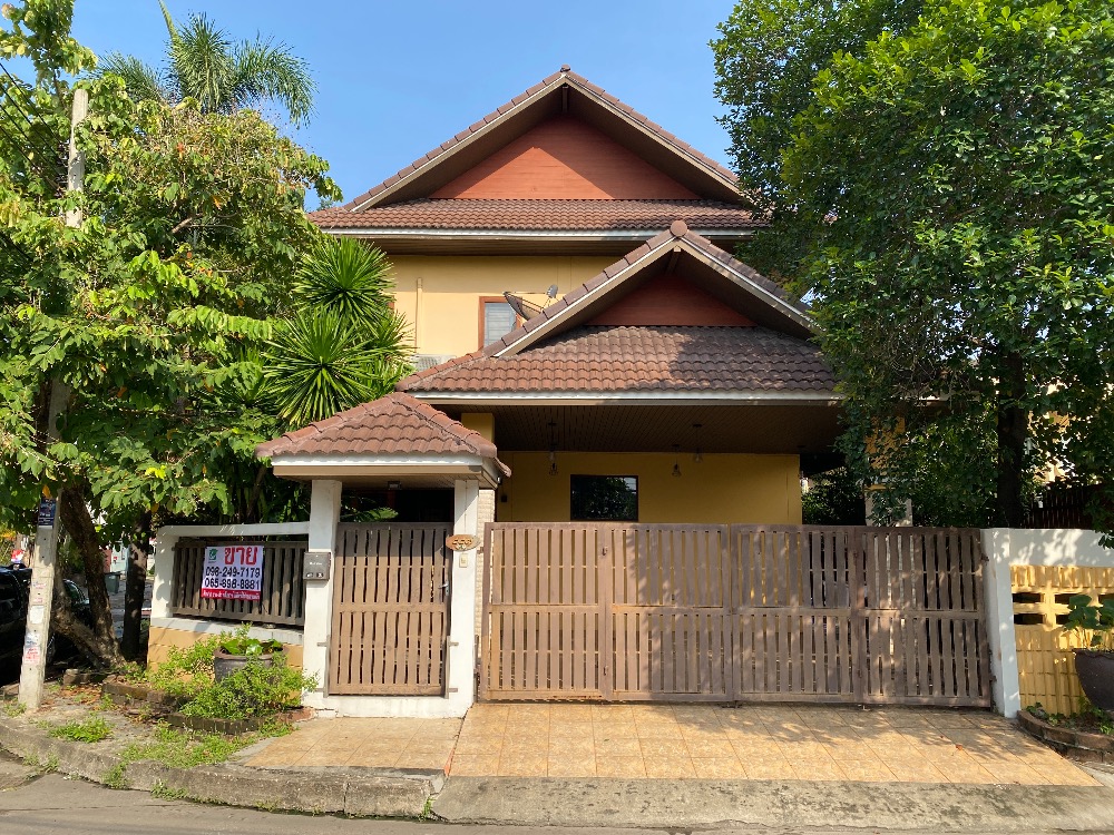 For SaleHousePattanakan, Srinakarin : Resort style house for sale, 4 bedrooms, 4 parking spaces, area 90 sq m, good location, Soi Phatthanakan 53, near Triampat School, MRT Hua Mak (yellow line)