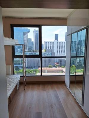 For RentCondoRatchathewi,Phayathai : NC-R1559 for rent Ideo Mobi Phayathai - size 21.30 sq m., 19th floor, south side - decorated with built-in bunk beds, 2 work desks, beautiful, minimalist style - new Smart TV, air conditioner, refrigerator , water heater - view of the lawn of Santhirat Sc