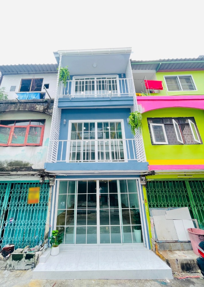 For SaleShophouseEakachai, Bang Bon : Beautiful house for sale, newly decorated, 3 floors, Chom Thong 13, Soi Lert Phatthana Tai, Chom Thong.