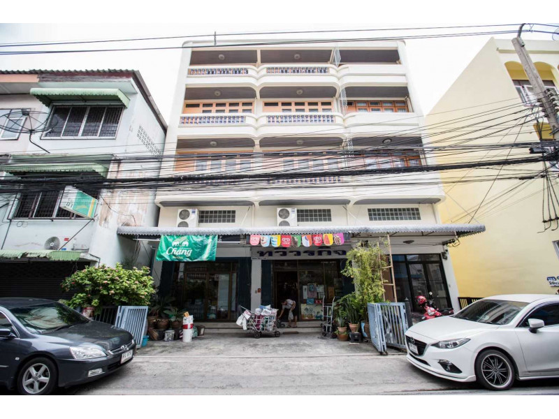 For SaleShophousePinklao, Charansanitwong : Urgent sale!!! Commercial building, 4.5 floors, Soi Charansanitwong 65, Bang Phlat District, usable area 350.66 sq m, decorated and ready for business-commerce, Bang Bamru Subdistrict, Bang Phlat District, Bangkok