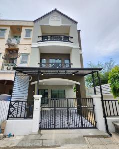 For SaleTownhouseChaengwatana, Muangthong : 3-story corner townhome for sale, Supharom Village. Soi Chaengwattana-Pak Kret 17, Pak Kret District, Nonthaburi.